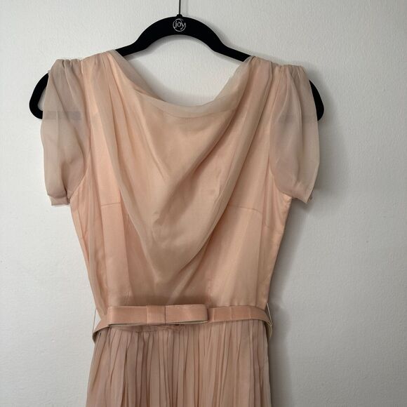 Vintage Size 15 Peach Chiffon Pleated Belted Sleeveless Dress Drape Neck BackZip - Picture 2 of 16